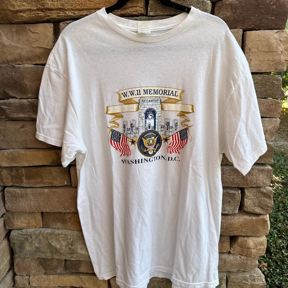 Vintage WWII Memorial Shirt Mens XL 100% Cotton